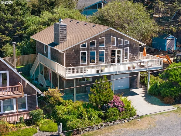 3571 Pacific Ave, Cannon Beach, OR 97110