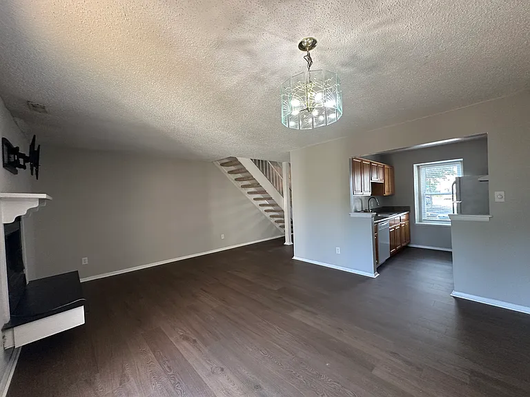 3638 Windmill Dr — Photo 6