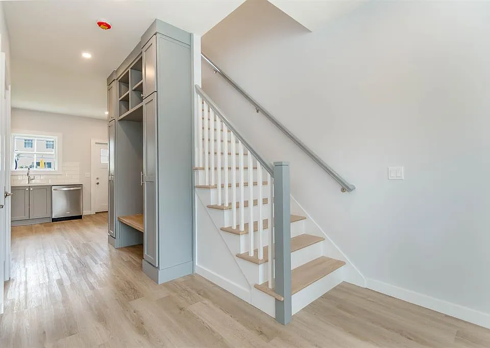 156 Princeton St #156
