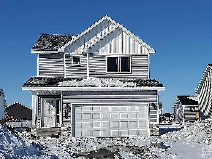 4 bed, 3.5 bath, 2201 sqft, $2,350 — Photo 1