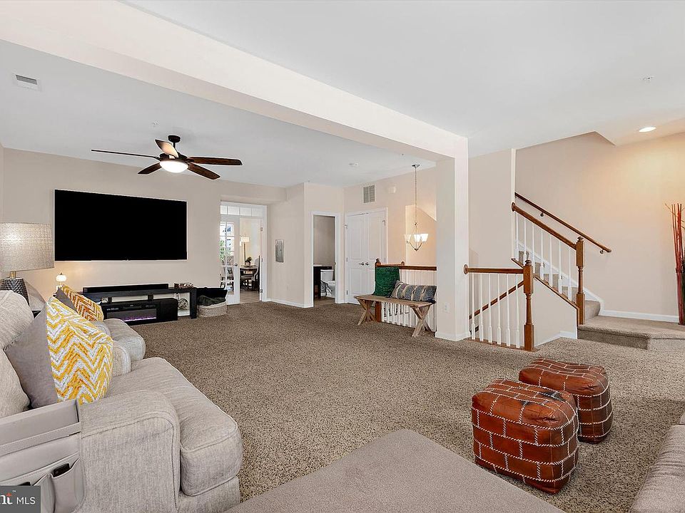 1st image of 364 Chessington Dr