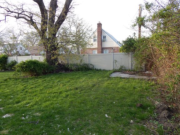 4th image of 120-12 219 Street. Cambria Heiths #1C