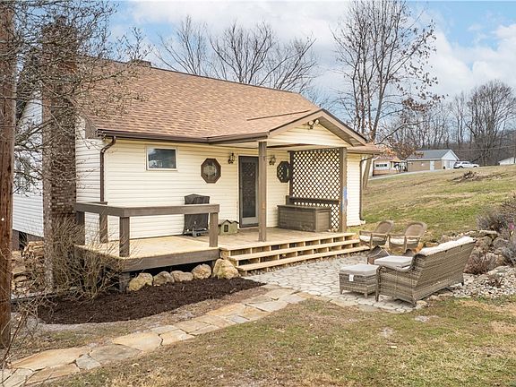 2nd image of 205 Nilan Hill Rd