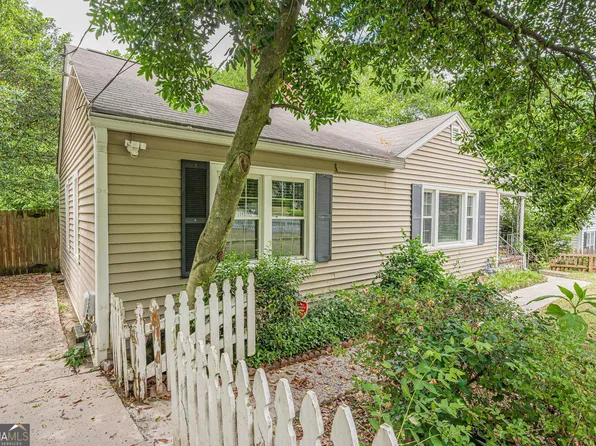 275 Amy Dr NE, Marietta, GA 30060