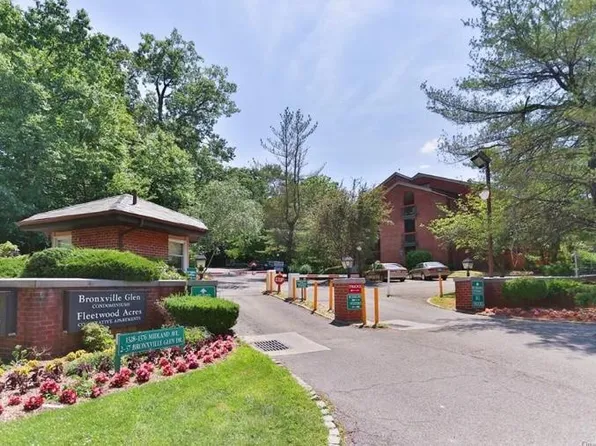 1374 Midland Ave, Bronxville, NY 10708