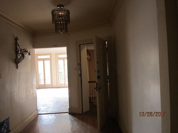 3rd image of 7441 N Hoyne Ave #1
