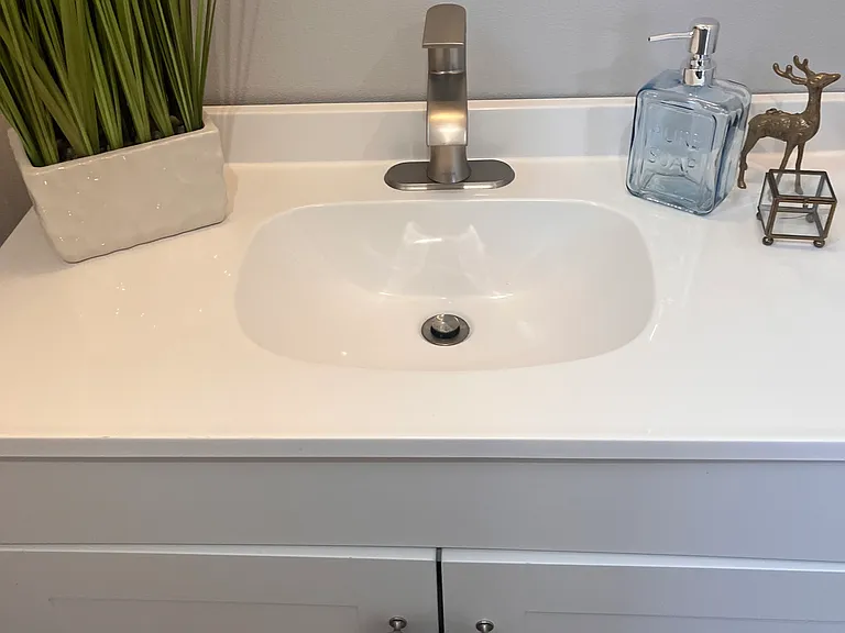 413 Trustee St SW #B — Photo 10