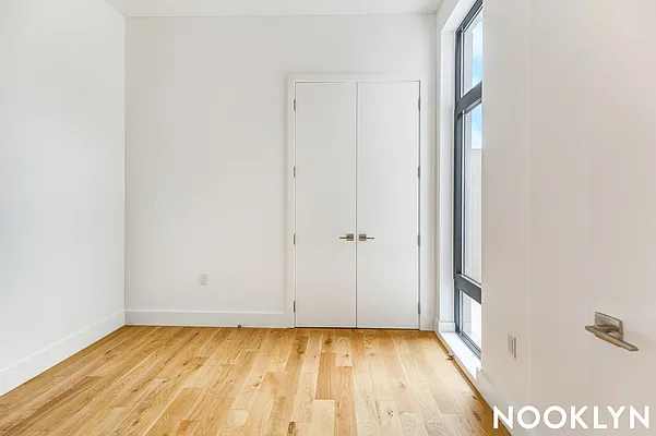 Rented by Nooklyn NYC LLC | media 4