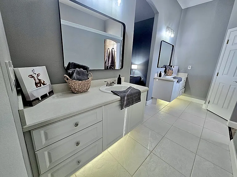 10240 Barrington Ct — Photo 8