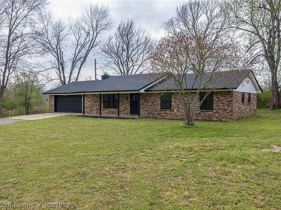 1st image of 843 Richmond Rd