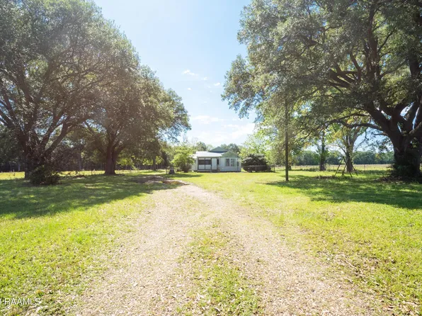 888 Saint Andrew Rd, Opelousas, LA 70570