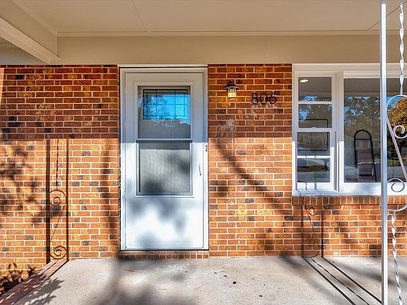 5th image of 806 Opal Ct