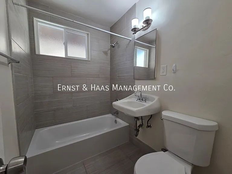 5235 E The Toledo #C — Photo 11