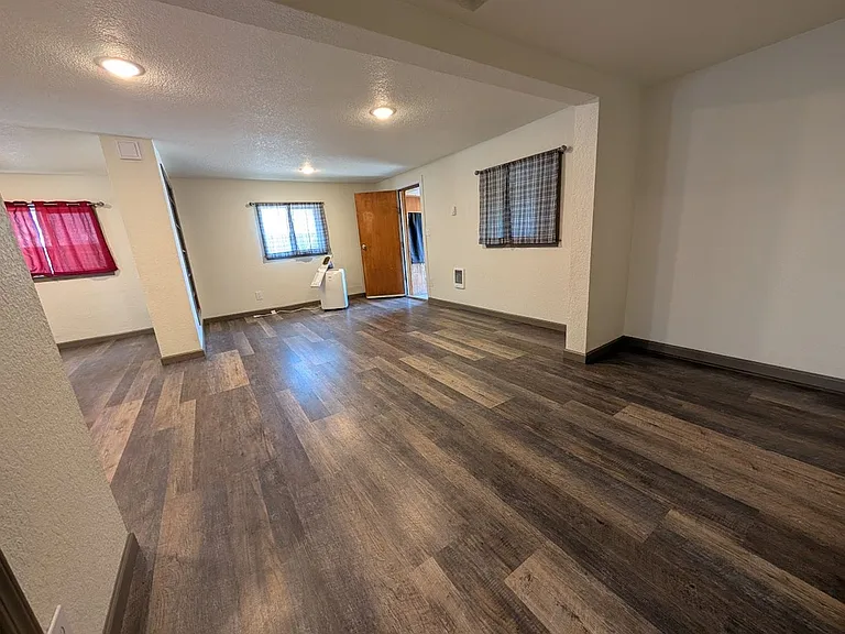 410 Camas St — Photo 8