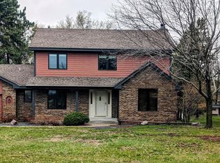 1321 Wyncrest Ct, Arden Hills, MN 55112