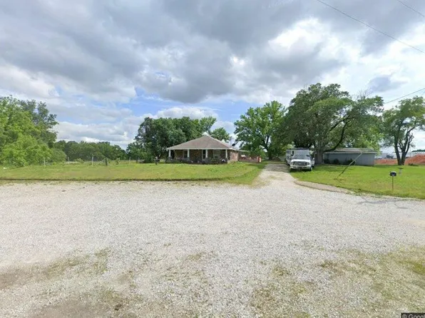 554 E Cherry St, Granby, MO 64844