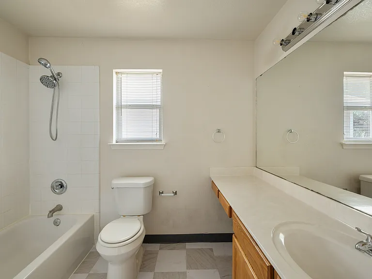 12719 Goldenrain Bay — Photo 9