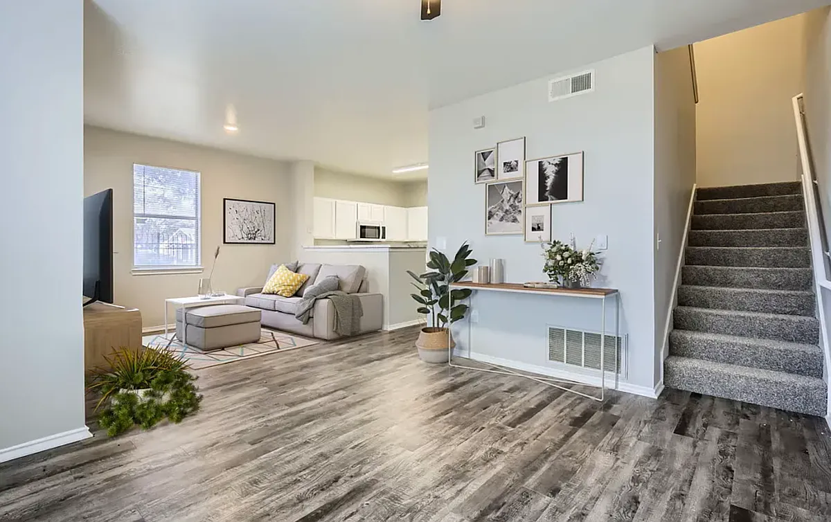 Building Photo - 4722 Meadow Street