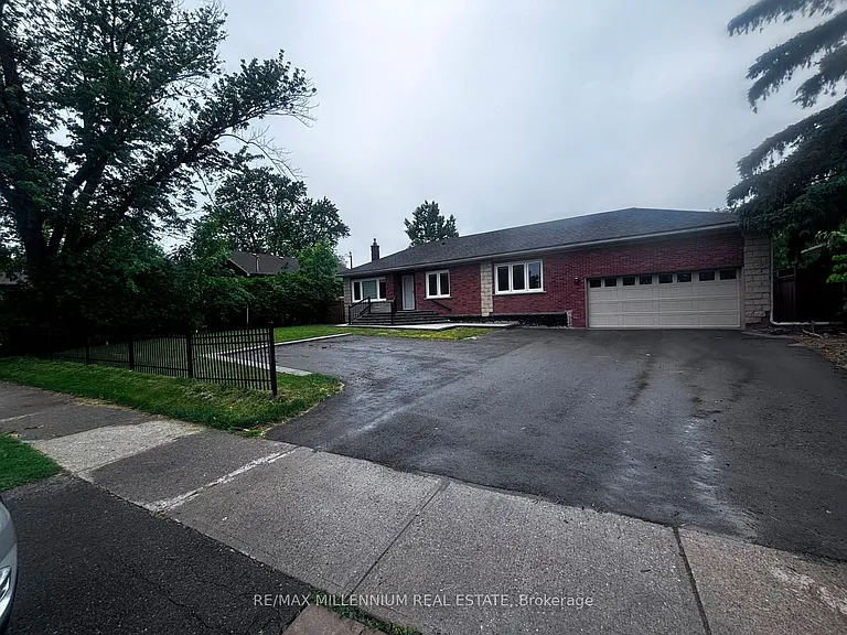 1285 Rebecca St — Photo 2