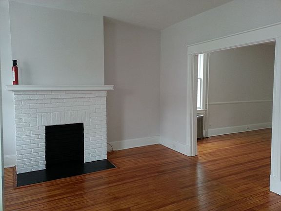 5th image of 3337 Parkwood Ave