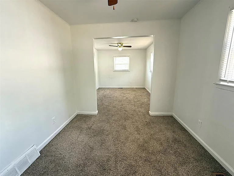 5645 Fenton St — Photo 7