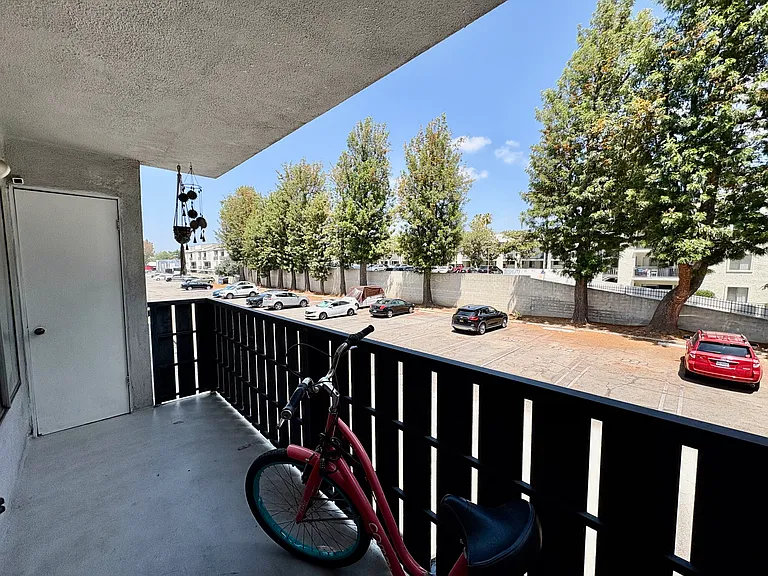 18645 Hatteras St #166 — Photo 19