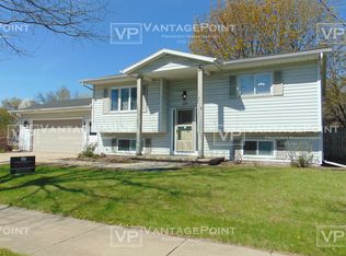 433 S Kensington Dr, Appleton, WI 54915
