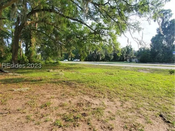 3 Big Rd, Beaufort, SC 29906