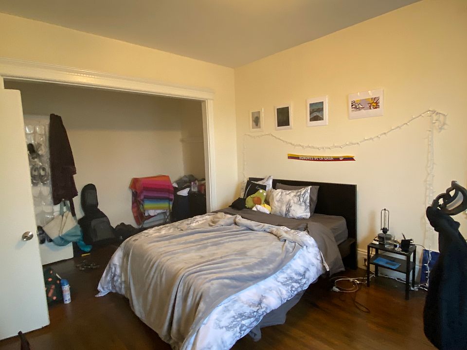 1st image of 40 Symphony Rd APT 8