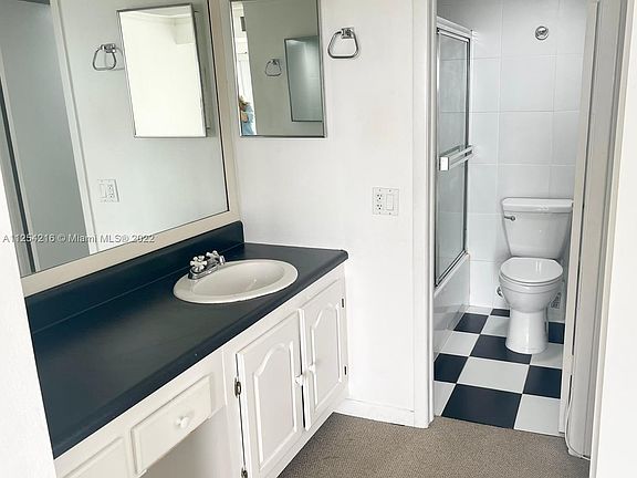 2nd image of 77 Crandon Blvd APT 7C