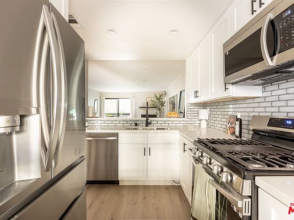 4th image of 2018 Griffith Park Blvd APT 109