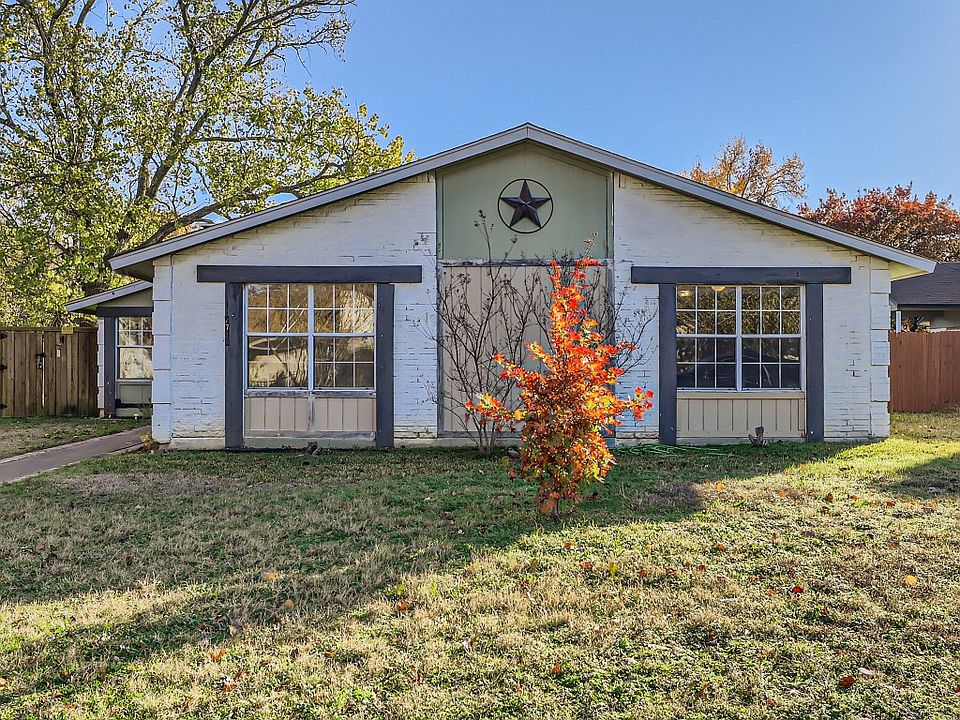 1st image of 2716 Peppertree Pl