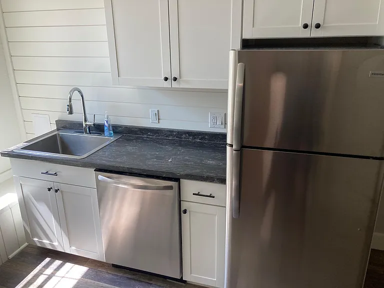210 S Allen St #8 — Photo 7