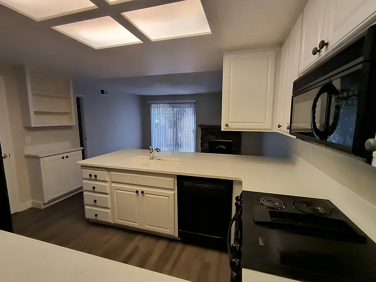 6805 Castillo Ct — Photo 6
