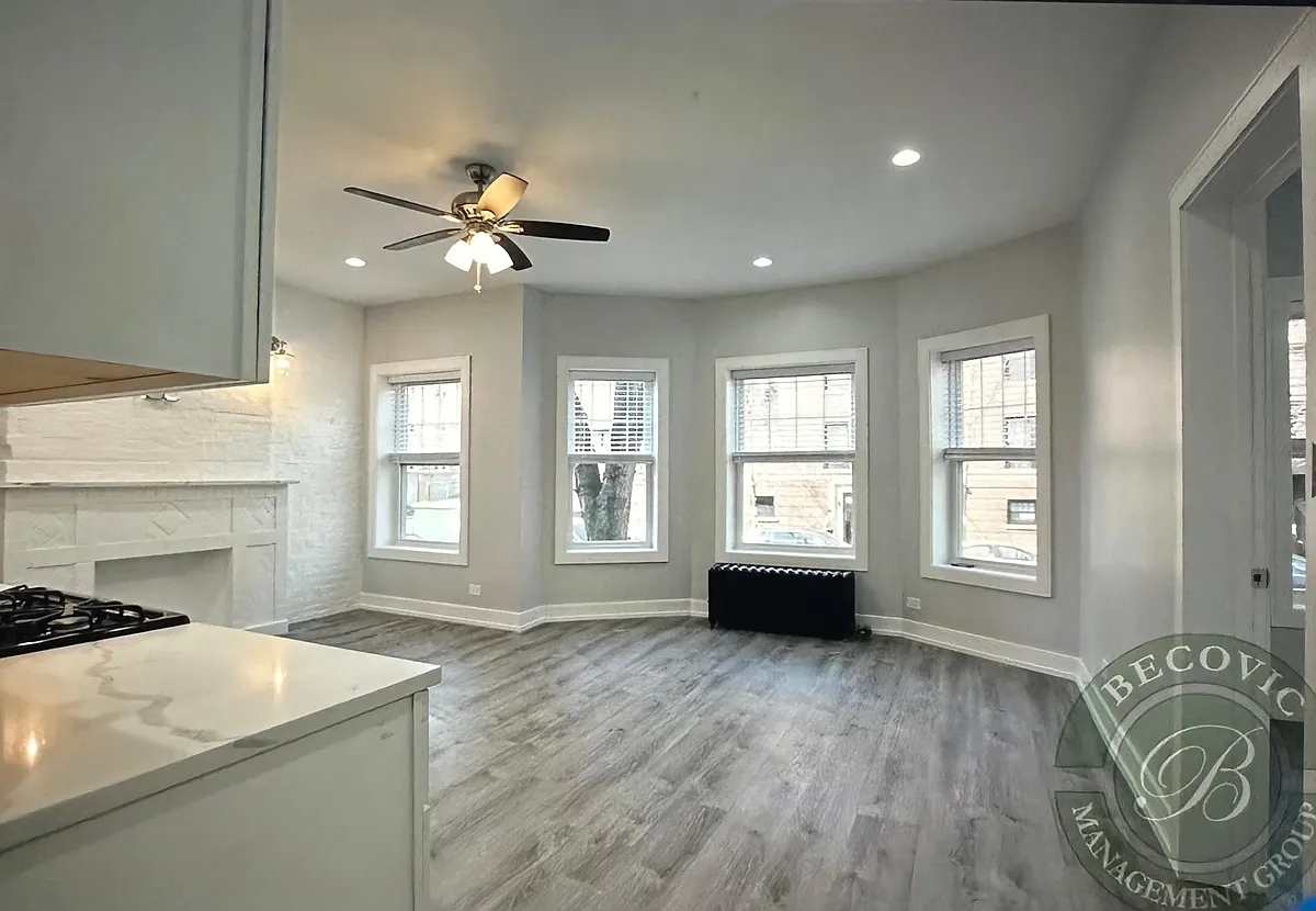 Building Photo - 6035 N Winthrop Ave #2