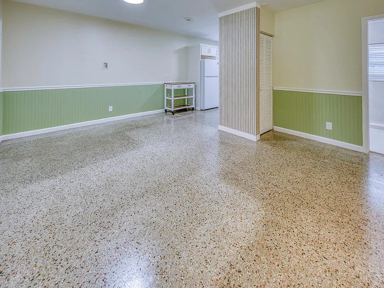 301 N Federal Hwy #2 — Photo 6