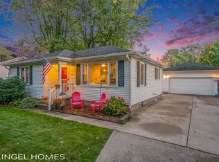 720 River St, Spring Lake, MI 49456