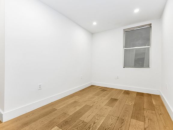 4th image of 116 Suffolk St #6