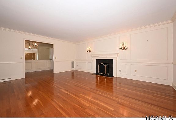 3rd image of 916 Mary Jane Dr NW