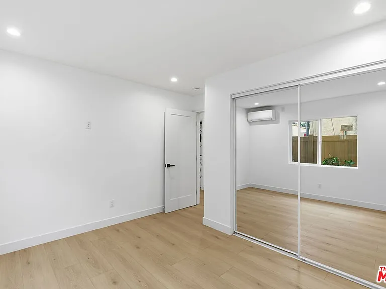 3431 Edgehill Dr — Photo 12