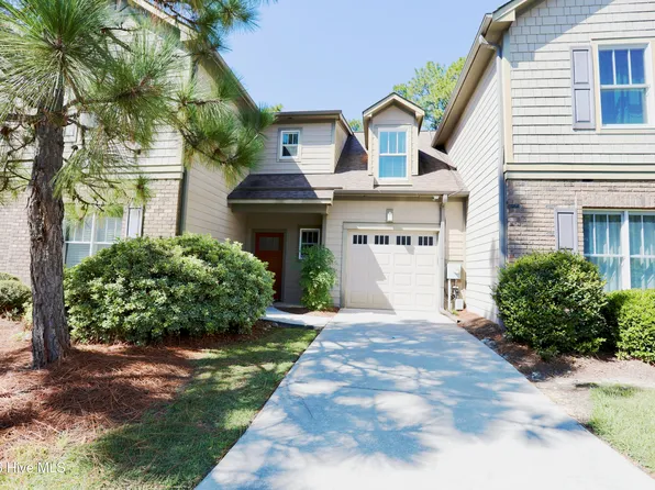 195 Pinebranch Court, Southern Pines, NC 28387
