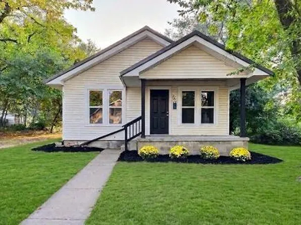 705 N Clay St, Nevada, MO 64772
