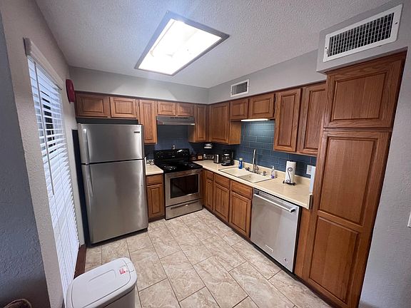 5th image of 11520 N May Ave #105