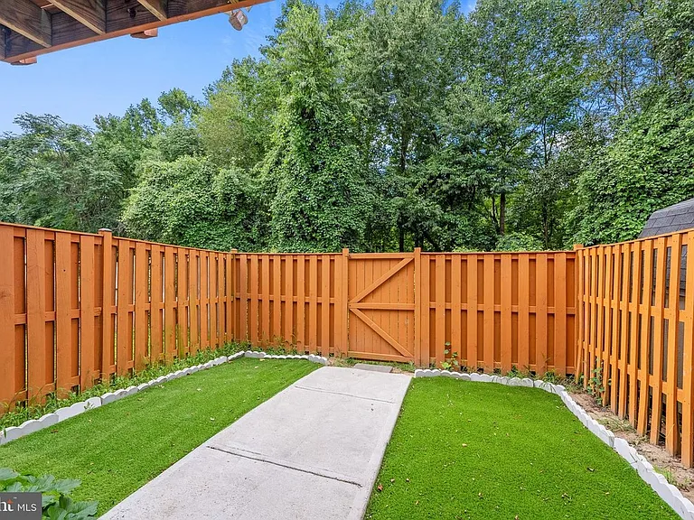 15226 Wentwood Ln — Photo 36
