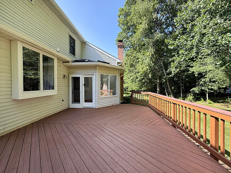8011 Lions Crest Way — Photo 38