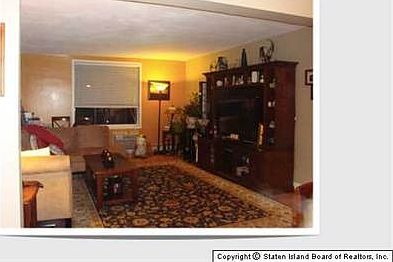 3rd image of 830 Howard Ave APT 2E