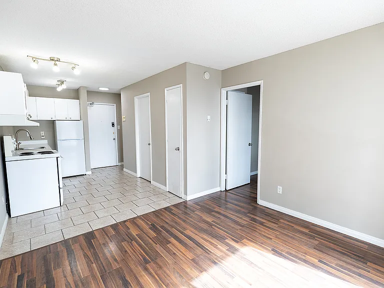 1122 8th Ave SW — Photo 13