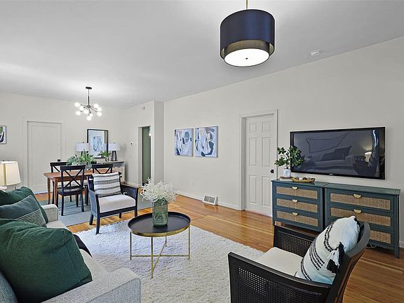 3rd image of 6442 Marmaduke Ave