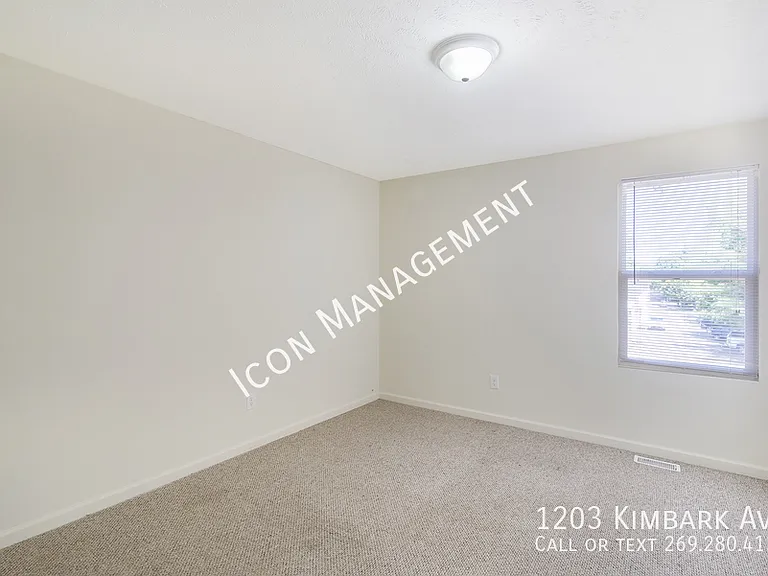 1203 Kimbark Ave — Photo 17