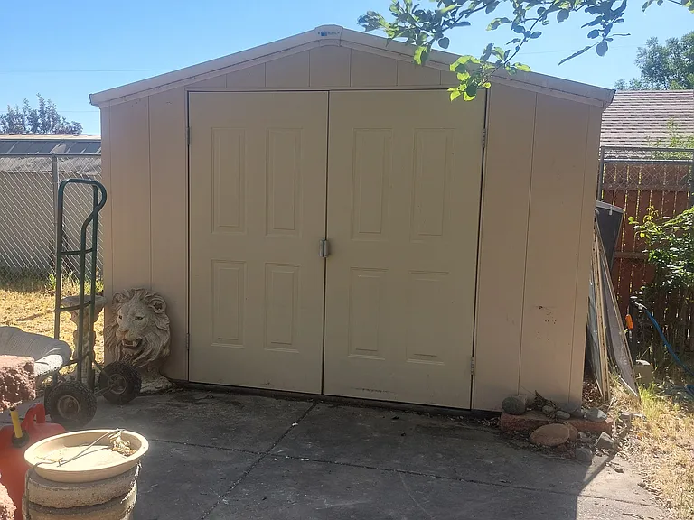 2340 Orchard Ave — Photo 8